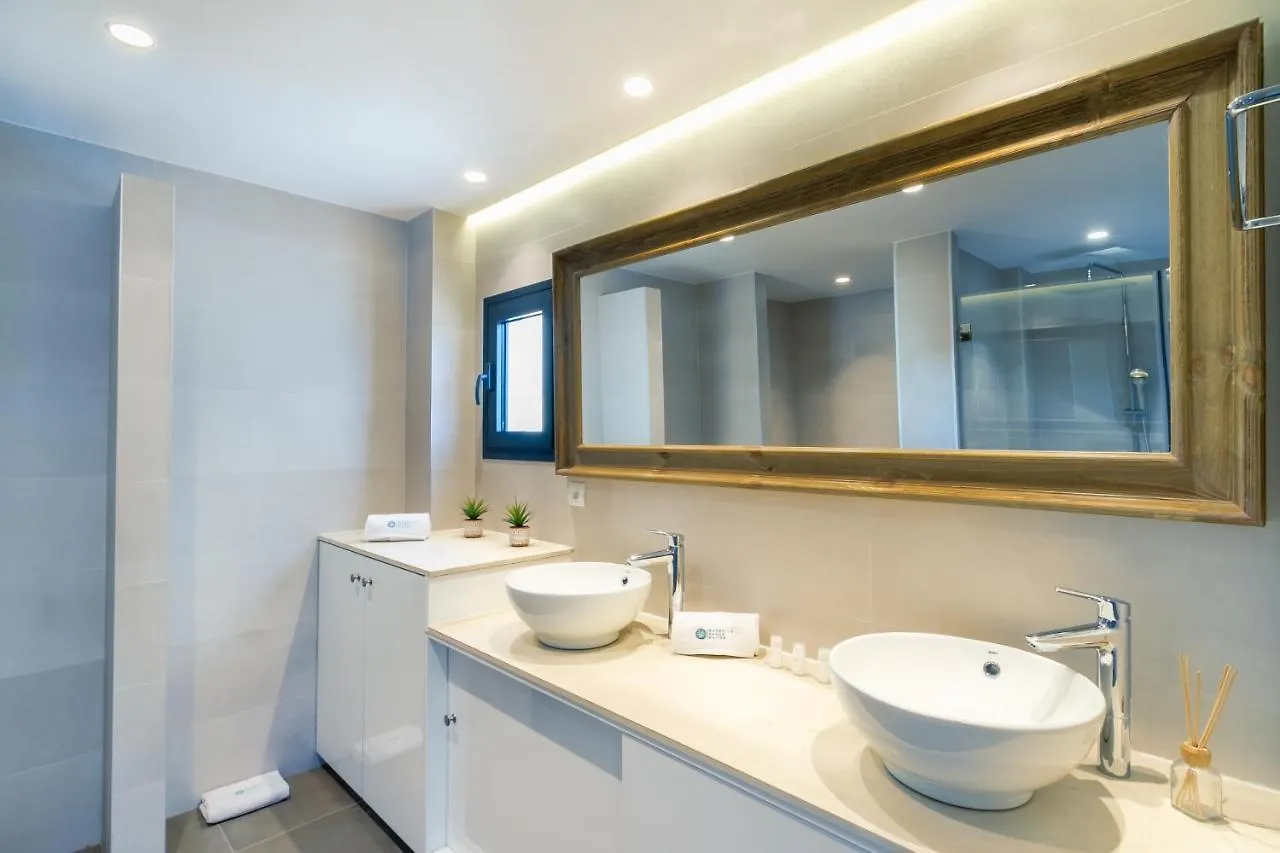 Marbella Banus Suites - Puerto Banus Harbour Sea Views Suite Penthouse 0*,  Spain